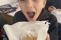 Celebrating-Tsiknopempti-12