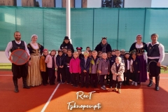 Celebrating-Tsiknopempti-54