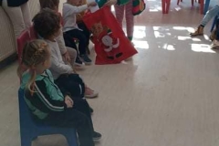 Santas-elves-3